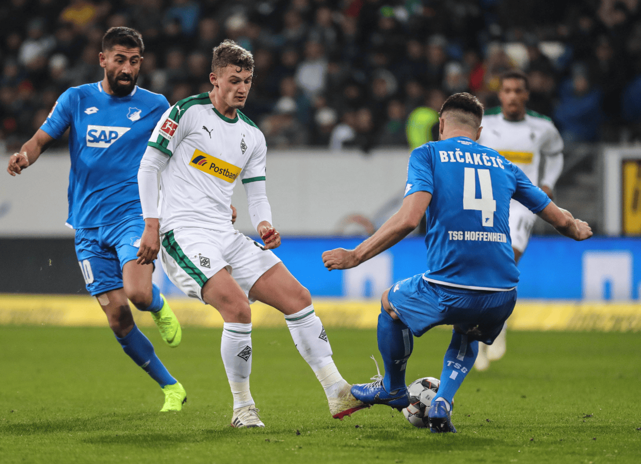 YIHAO-赛后体能课后，门兴格拉德巴赫回应争议备战全明星赛，媒体盛赞，纪律约束更严格的简单介绍